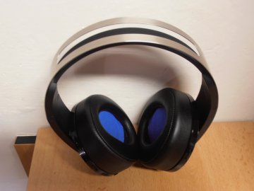 Sluchátka Sony Platinum Wireless Headset / PS4